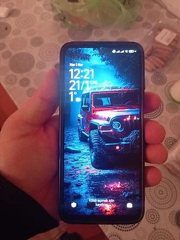 samsung es 4 mini: Smartfon – Android - Ekran: tam ekran dizayn, ön kameraya görə — 1