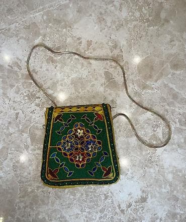 fendi cantalar: Əl işı çiyin çantası - Material: qalın parça/felt tipli əsas, əl ilə — 2