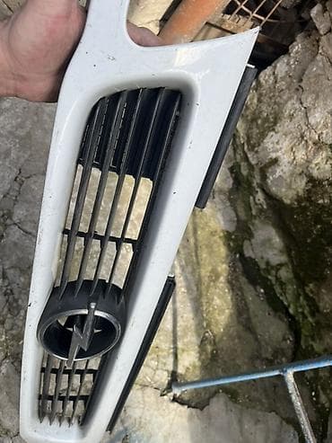 kompressor opel: Opel astra f ön radiator barmaqlığı (emblemli) - Marka/model — 3
