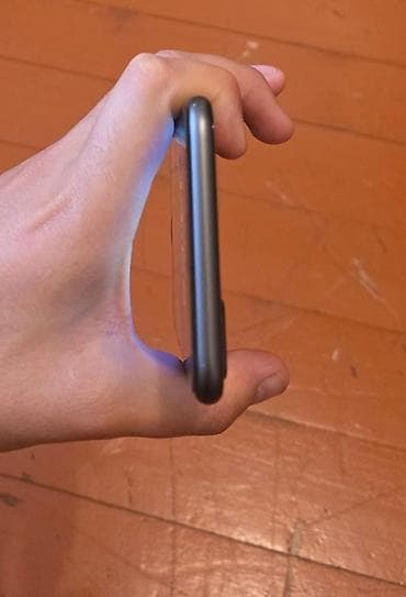 iphone original adapter: IPhone 8 Plus, 64 GB, Space Gray, Barmaq izi — 7