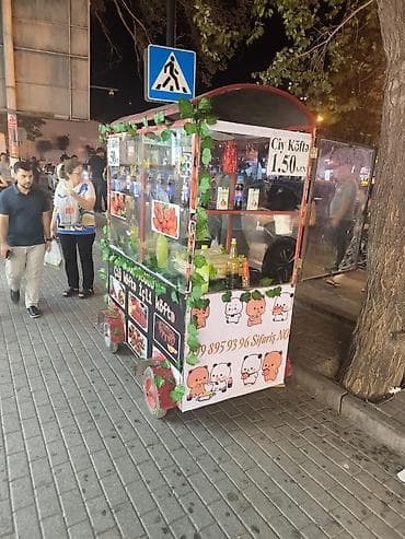 Pilav ve ya simit arabasi 450 Azn. Alt hisse isidicilidir. Unvan — 1