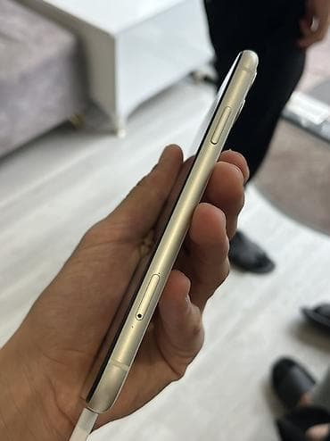instax qiyməti: IPhone 11, 128 GB, Ağ, Face ID — 4