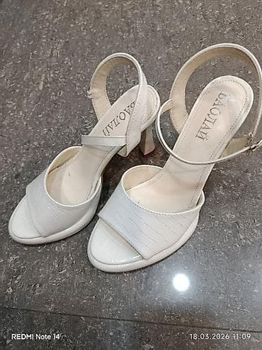 ağ kablok: Ağ rəngli qadın sandal/ayaqqabı - Brend: Baolian (içlikdə loqo — 1