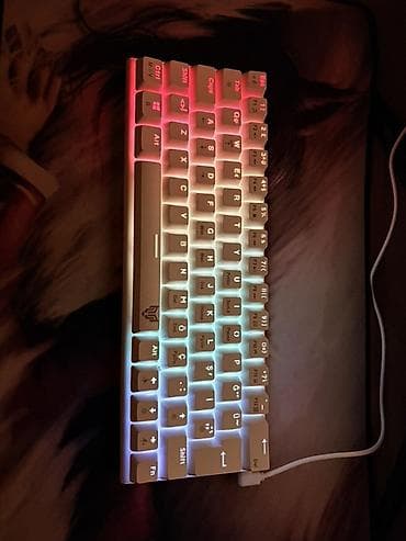 komputer seti: 22-ədəd fərqli rəng düyümü var. Blue-switch klavyedi Kompakt RGB — 2