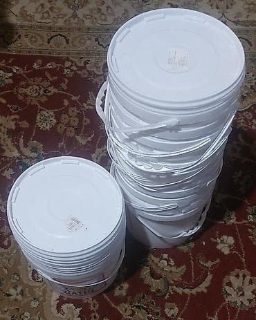 Дом и сад: Ağ rəngli plastik vedrələr dəsti - Material: sıx, davamlı plastik - — 1