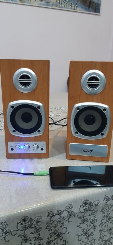 jbl qapi kalonkalari: İşlənmiş Genius Kolonka, Növ - Ev kinoteatrı üçün, rəng - Narıncı — 1