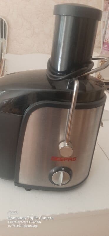 Блендеры: Geepas şirəçəkən - Paslanmayan polad korpus və qara plastik üst hissə — 1