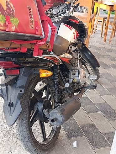 Мотоциклы: Honda 150 см3, 2023 год, 58000 км — 2