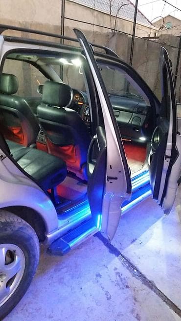 lider diski type 0: Mercedes-Benz ML 270: 2.7 l | 2003 il Ofrouder/SUV — 10