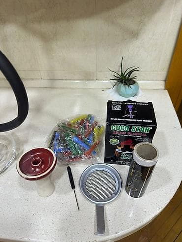 hamilə: Jack Daniels qəlyan Tam yenidir.Stol üstüdür. Şəkildə olanlar hamısı — 3