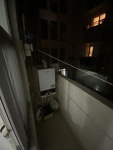 dekor soba: Mənzilin daxili dəhliz və eyvan görüntüləri. Aşağıdakı xüsusiyyətlər — 1