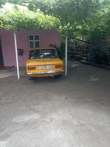 avto arenda: VAZ 2101 “Jiquli” sedan - Kuzov: 4 qapılı sedan, sarı rəng - Salon — 1