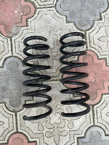 w202 amartizator: Kia ceed heçbek üçün arxa yaylar. Bir diş kəsilib, maşına vidli duruş — 2