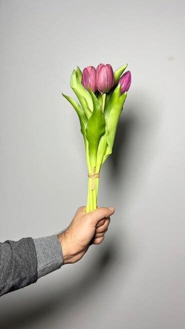 tülpan gülü haqqında: Məhsul: Tülpan gulleri - Rənglər: Şaftalı-narıncı və ağ tonlarda — 6