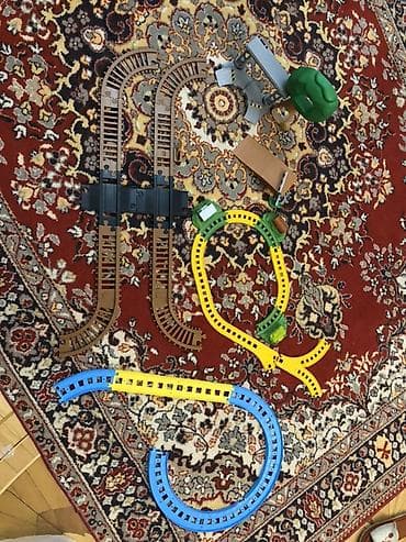 oyuncaq kompüter: Uşaq üçün relsli oyuncaq dəsti - Bir neçə fərqli rels sistemi: açıq — 8