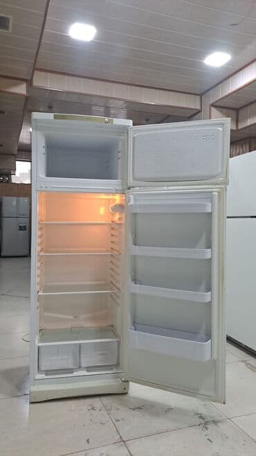 Mikrodalğalı sobalar: 2 qapılı Indesit Soyuducu Satılır, rəng - Ağ — 3