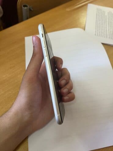 IPhone 11, Gümüşü