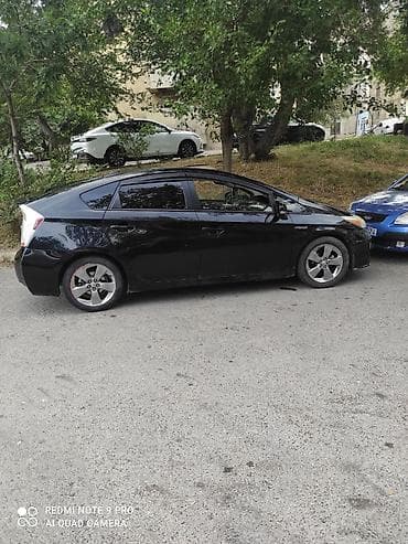 Toyota Prius – hibrid sedan - Korpus: qara rəng, 5 qapılı liftback lalafo.az -da Toyota Prius – hibrid sedan - Korpus: qara rəng, 5 qapılı liftback