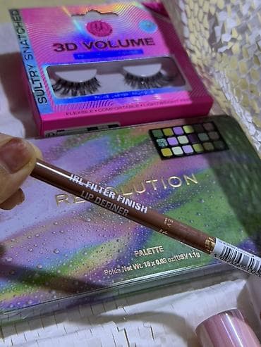 ucuz sepler: Kosmetik dəst, Makeup Revolution, >10 məhsul — 4