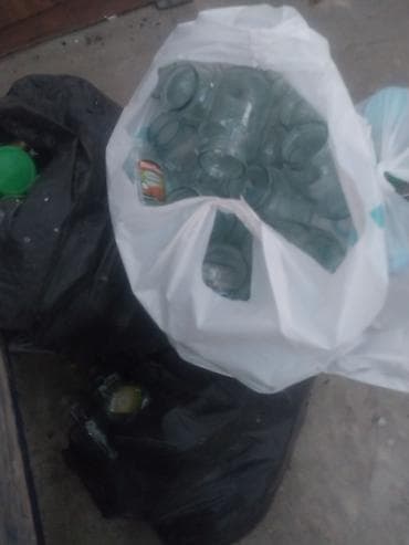 balaca banka: Şüşə bankalar satilir!!! 1 kiloluqda var 700 800 qıramlıq var her — 1