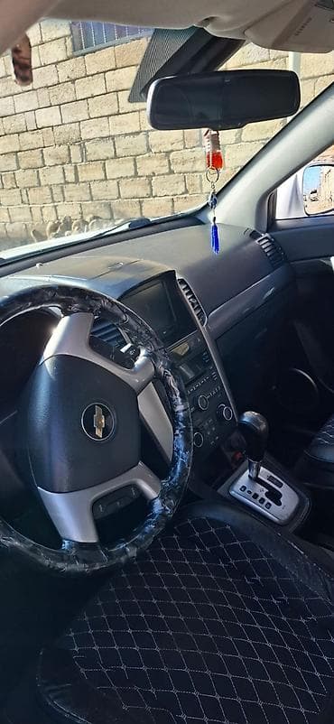 panda cexol: Chevrolet Captiva – ağ rəngli, şəhər və off-road üçün universal — 4