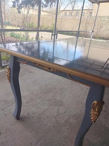 komputer şəkilləri: Qonaq masası, Dördbucaq masa — 3