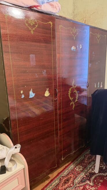 Açılan, 3 qapılı Düz dolab, Qarderob, paltar dolabı