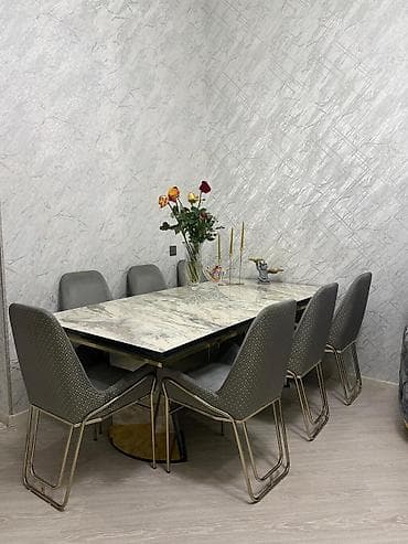 kravatlarin satisi: ✅masa desti 8 stulla 1000 azn satilir. 1 ilindi. Bağmha alinib — 1