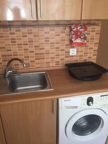 ramanı evlər: Yasamal r-da, 158 N-li məktəbin və «Uç Taс» (Три Корона) yaxınlıqda — 19