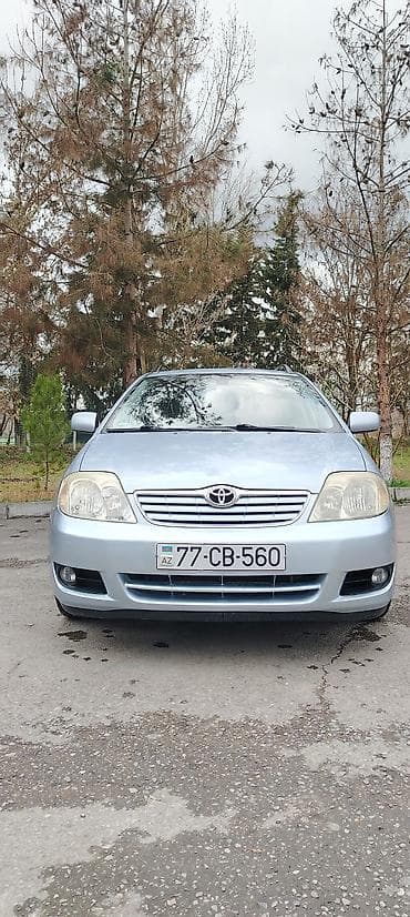 1.5 dizel renault motoru: Toyota Corolla (Avensis Verso deyil), universal kuzov, gümüşü rəng — 1