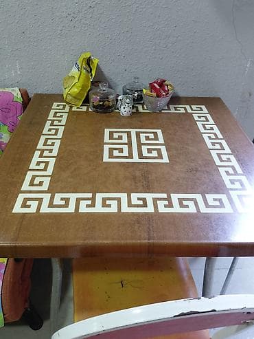 taxta: Kvadrat formalı mətbəx masası - Material: taxta üstlük, metal ayaqlar — 1