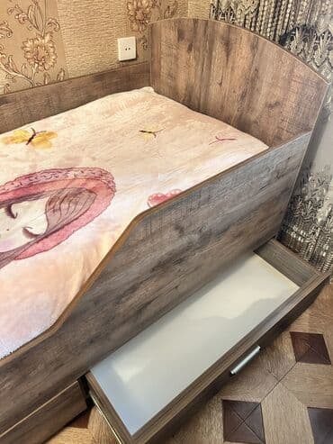 uşaq mebili: Oğlan və qız üçün, İşlənmiş, Çarpayı, Bazasız, Matras ilə, Siyirməli — 2