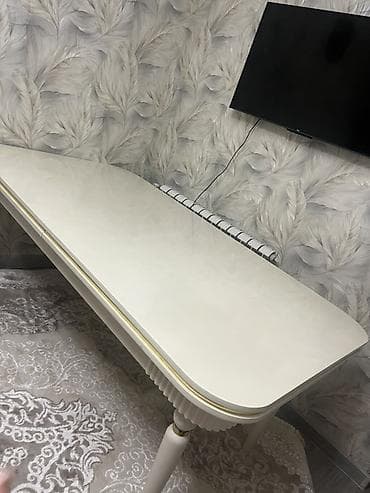 2 ci el mebeller: Qonaq otağı üçün, Yeni, Açılan, Oval masa, 6 stul — 1