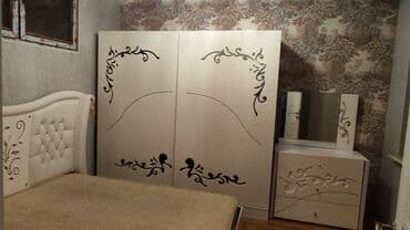 məhəmmədi kirayə: Qaraev metrosuna yaxin 17 mertebeli binanın 12-ci mərtəbəsində — 10