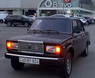 2107 diskleri: VAZ 2107 sedan - Kuzov: 4 qapılı sedan, tünd bənövşəyi (şabalıdı) — 2