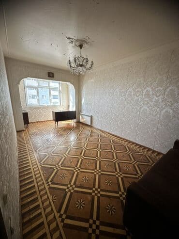 xacmaz kiraye: Bakı, Yeni Günəşli Massiv D, 3 otaqlı, Köhnə tikili, m. Neftçilər, 75 kv. m — 8