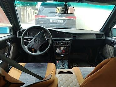 14 disk teker: Mercedes-Benz 190 (W201): 1.8 l | 1992 il Sedan — 7