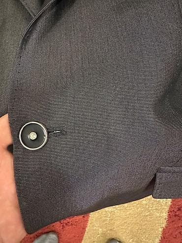 klon geyimi: Kişi Kostyumu…Türkiyyə məhsuludur…Tək düymədir, Bədən ölçüsü 40 (Slim — 4