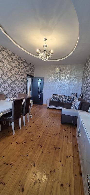 divan desti: Zövqlə dizayn olunmuş qonaq otağı mebel dəsti Tərkibi: - Yumşaq — 1