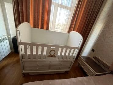 Oğlan və qız üçün, İşlənmiş, Dördbucaq, Beşik, Dəst ilə, Matras ilə, Yellənmə mexanizmsiz