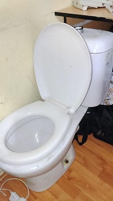 Unitaz və hamam aksesuarları dəsti ikisi biryerde satilir real alıcıa lalafo.az -da Unitaz və hamam aksesuarları dəsti ikisi biryerde satilir real alıcıa