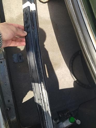 Məhsul: Avtomobil üçün qapı pervazı/astarı (plastik moldinq profili)