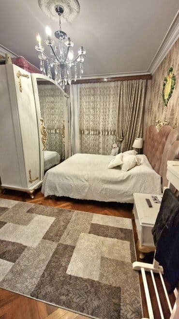 sumqayit 6 ci mikrorayon: Bakı, Bakıxanov qəs., 3 otaqlı, Köhnə tikili, m. Neftçilər, 90 kv. m — 4