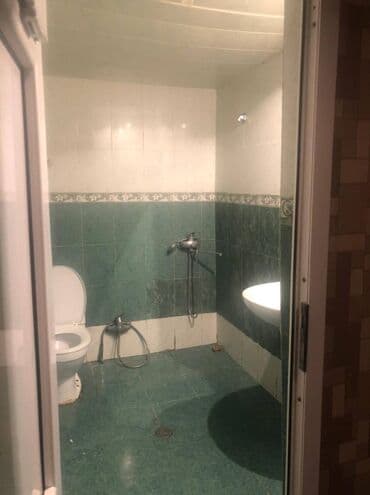 bakıxanovda ev: Razində (Akkorda) 19 mertebeli binanın 15-ci mərtəbəsində ümumi sahəsi — 7