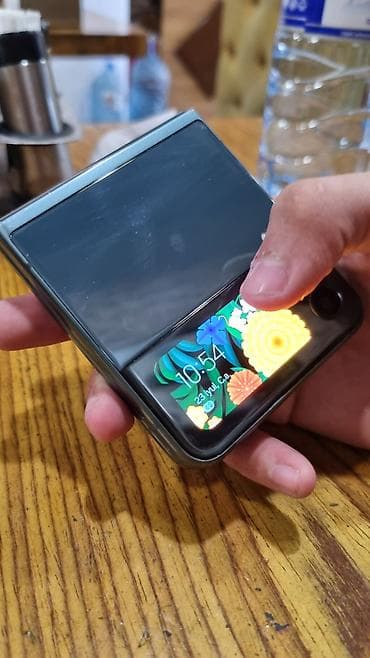 gamestation 3: Samsung Galaxy Z Flip 3, rəng - Qara, Barmaq izi — 8