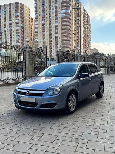 Opel Astra: 1.3 l | 2005 il 320000 km Hetçbek