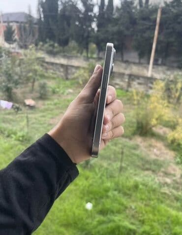 Kia: IPhone 15 Pro, 256 GB, Natural Titanium, Face ID — 4