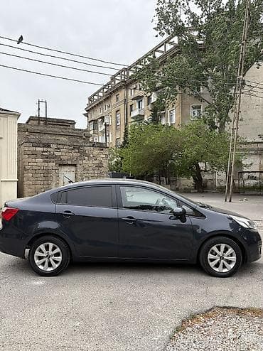 accent 2013: Kia Rio: 1.6 l | 2013 il Sedan — 4