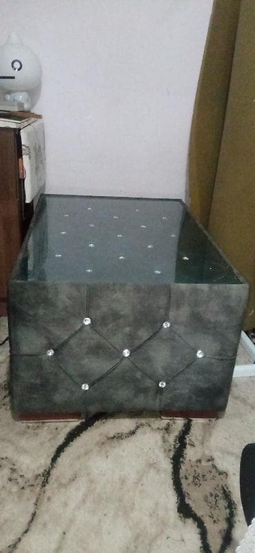 Masalar və oturacaqlar: Jurnal masası — 3