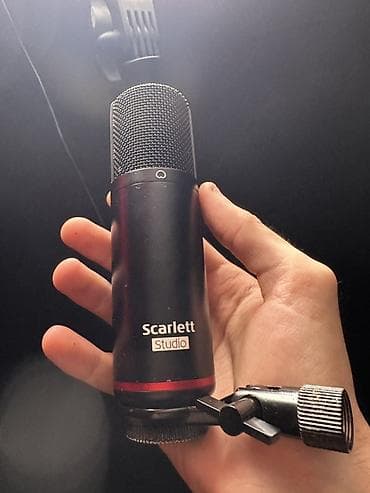 stul ustu kamputerler: Simli Mikrofon — 1